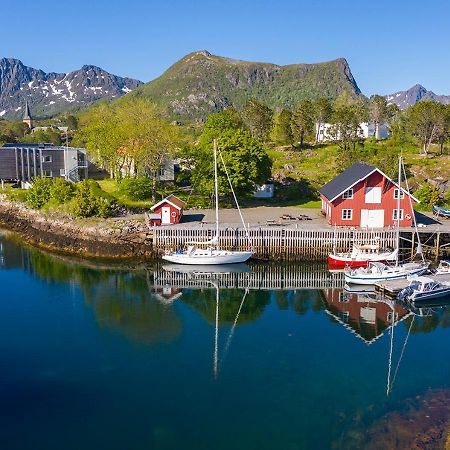 Lofoten Sommerhotell Og Vandrerhjem Kabelvag Exterior photo