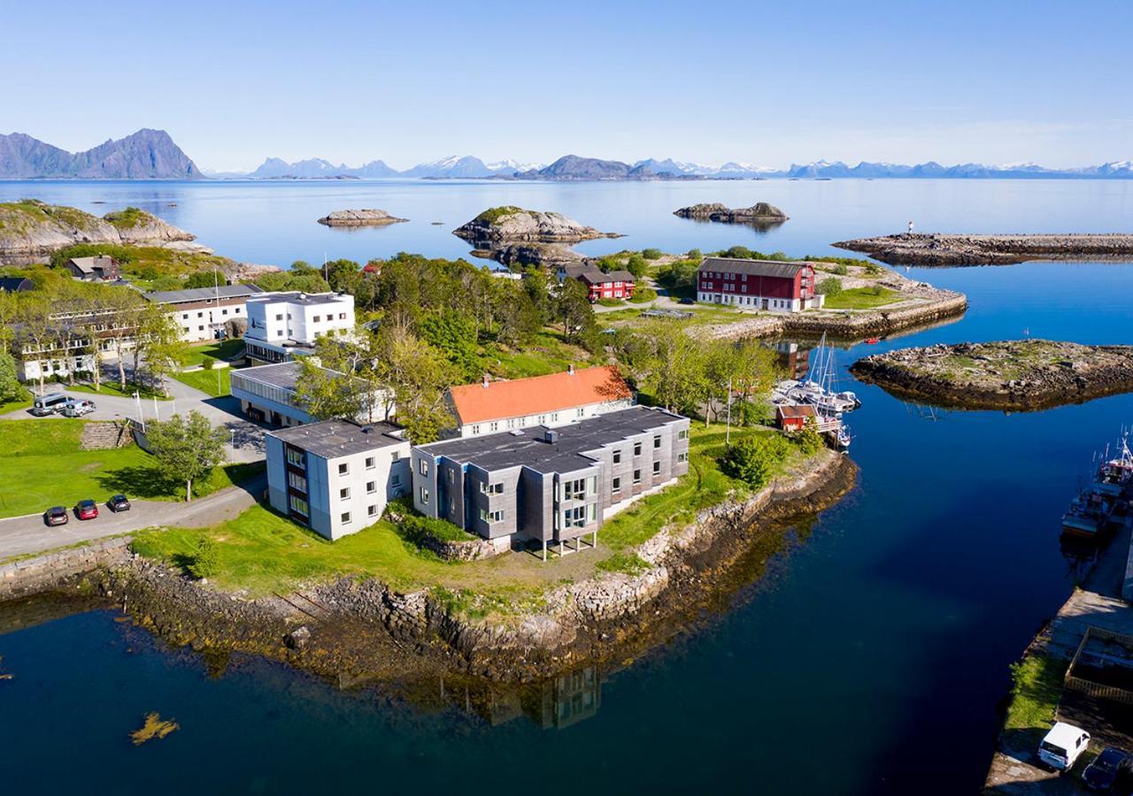 Lofoten Sommerhotell Og Vandrerhjem Kabelvag Exterior photo